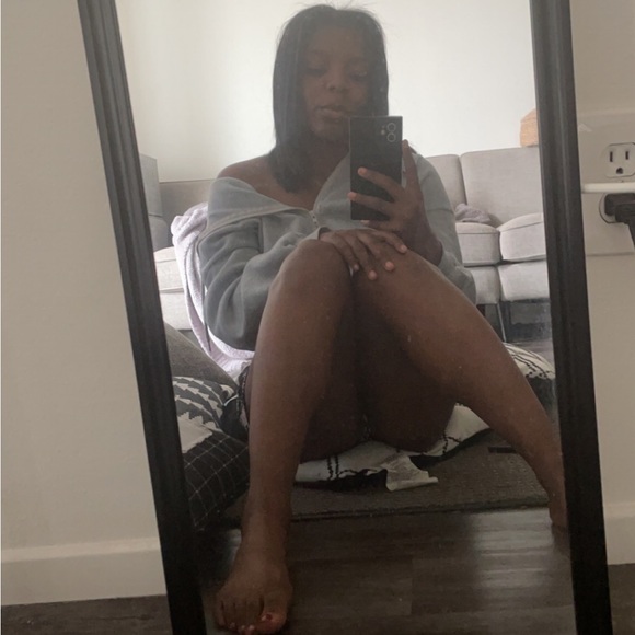 Meet your Posher, Aaliya - Picture 2 of 2